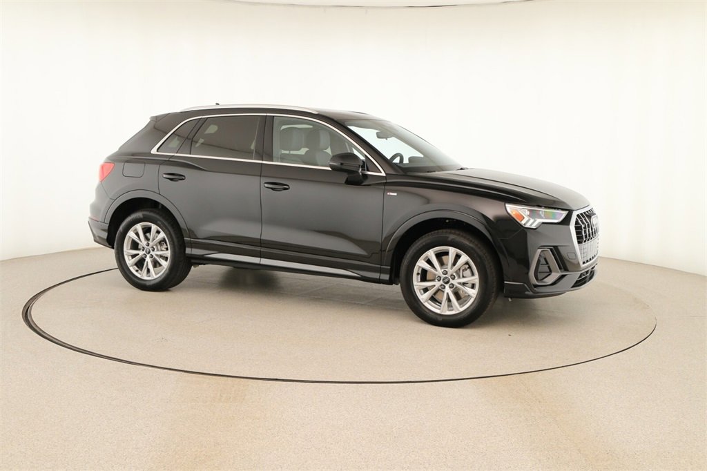 New 2025 Audi Q3 2.0T Premium image 9