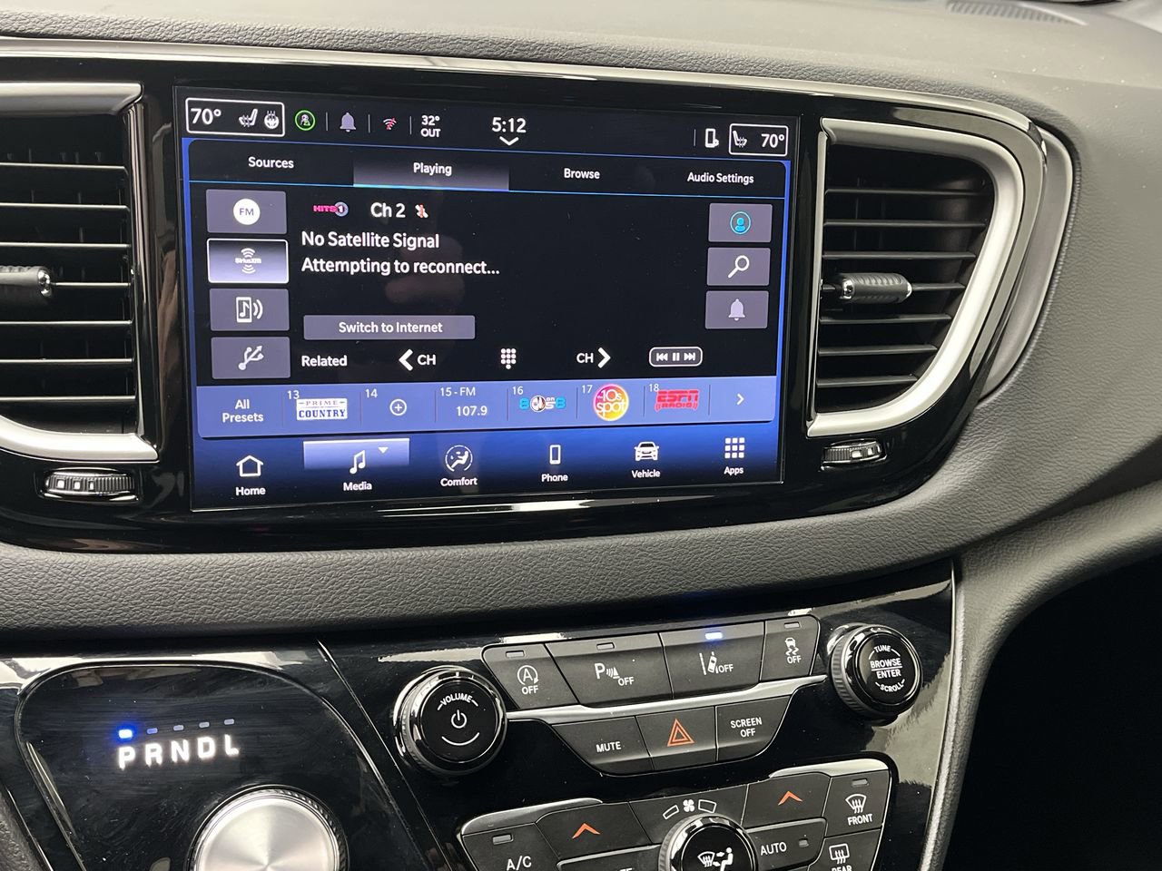 Used 2025 Chrysler Pacifica Select FWD image 17