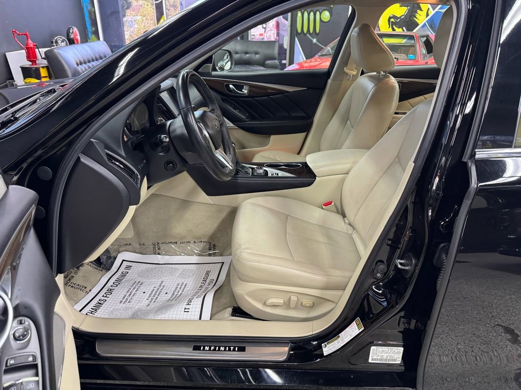 Used 2018 INFINITI Q50 Luxe w/ Sensory Package (Luxe) AWD/4WD image 10