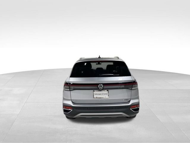 New 2025 Volkswagen Taos SE AWD/4WD image 4