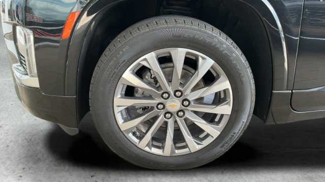 Used 2023 Chevrolet Traverse Premier FWD image 26