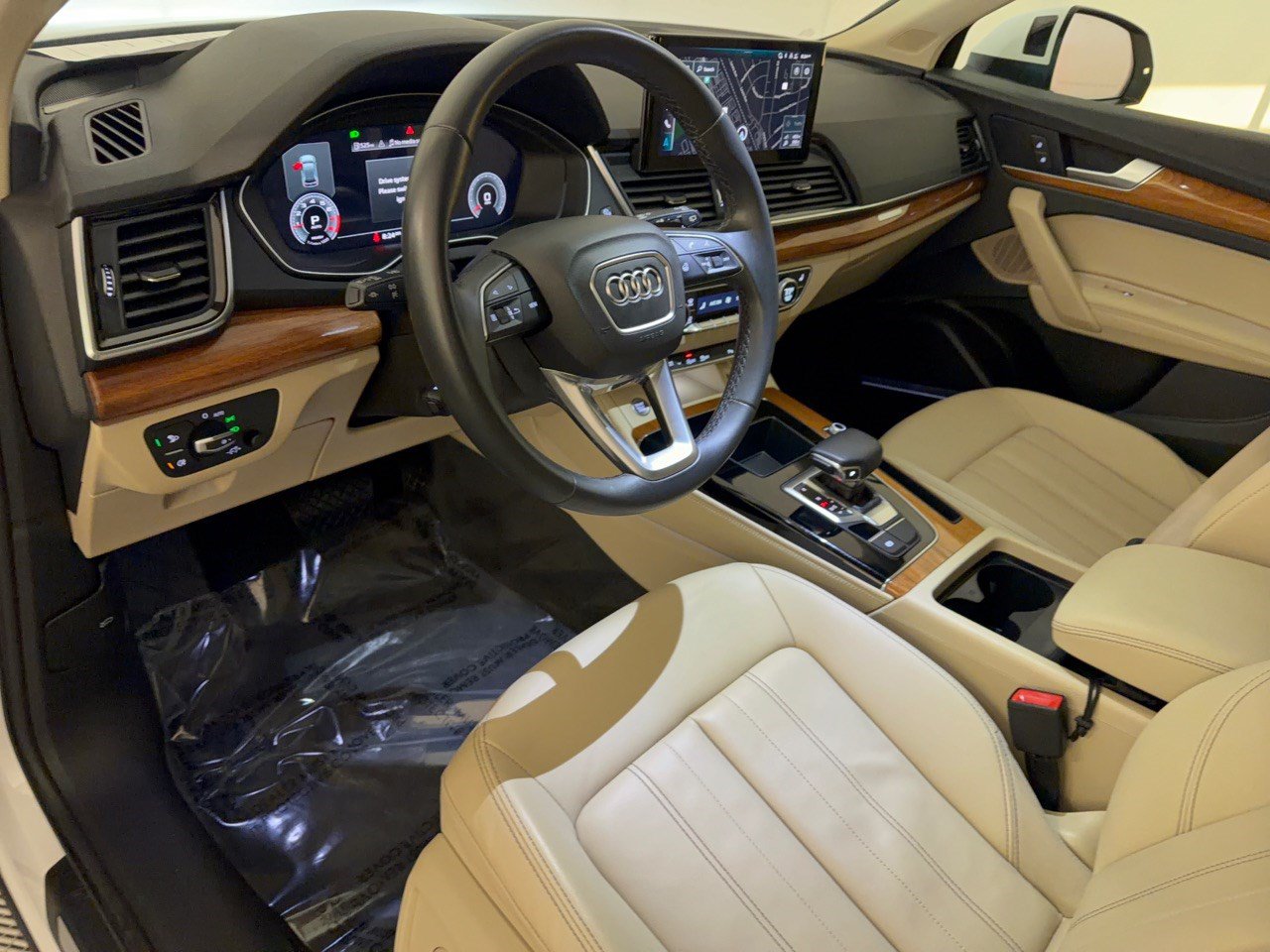 Certified 2023 Audi Q5 2.0T Premium Plus AWD/4WD image 4