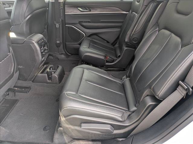 Used 2022 Jeep Grand Cherokee L Limited AWD/4WD image 20