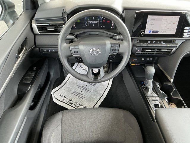 Used 2025 Toyota Camry LE FWD image 11
