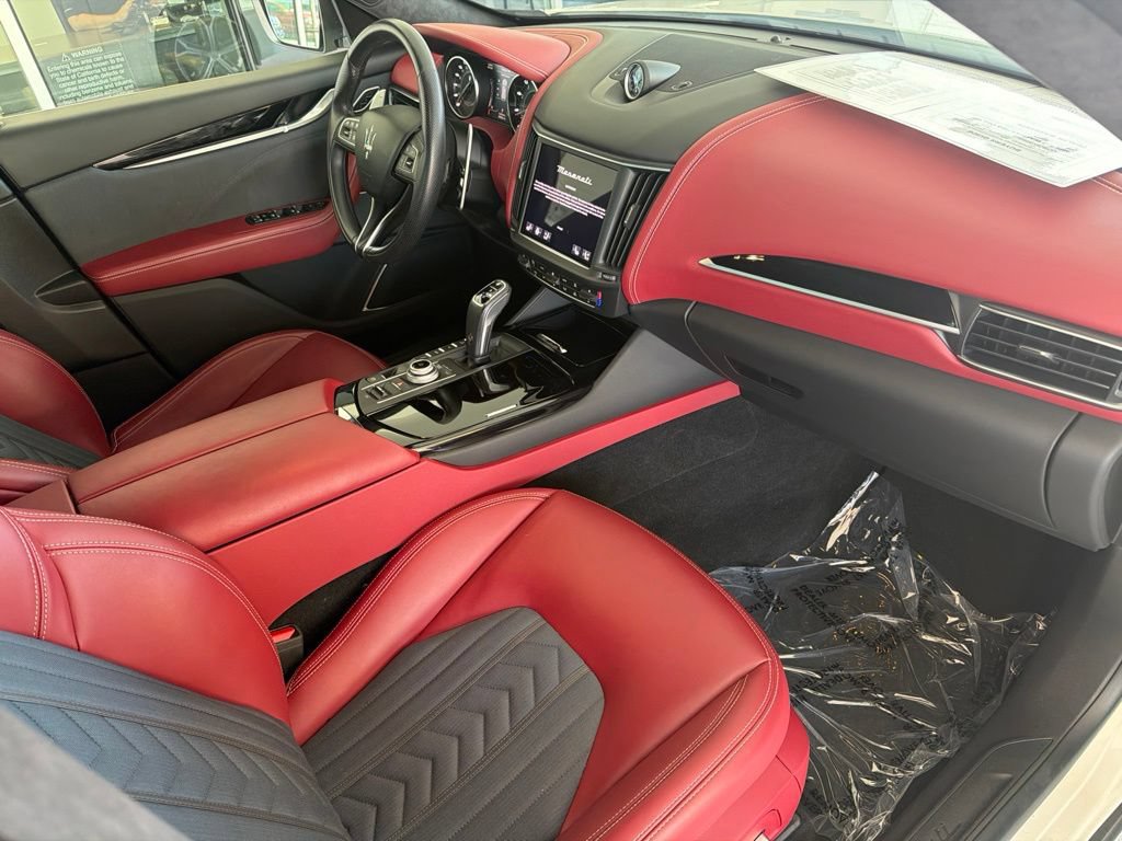 Certified 2023 Maserati Levante GT AWD/4WD image 13