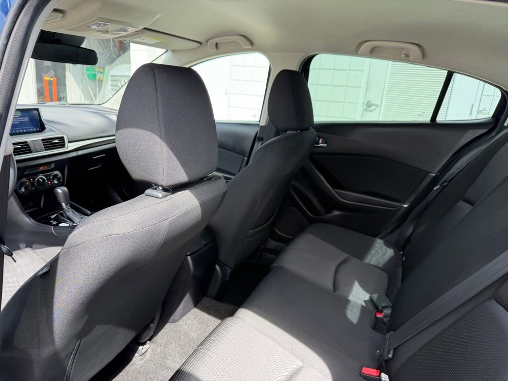 Used 2018 MAZDA MAZDA3 Sport FWD image 17