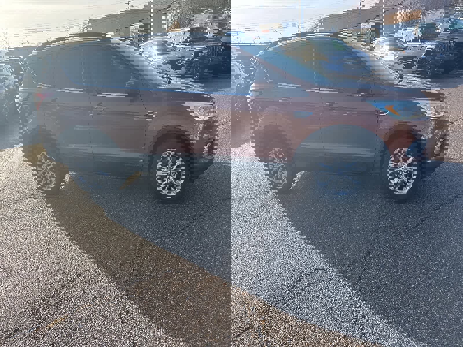 Used 2017 Ford Escape SE w/ Equipment Group 201A image 10