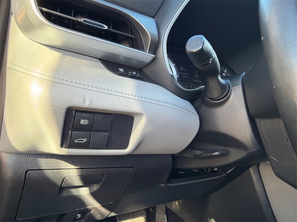 Used 2020 Toyota Highlander XLE image 33