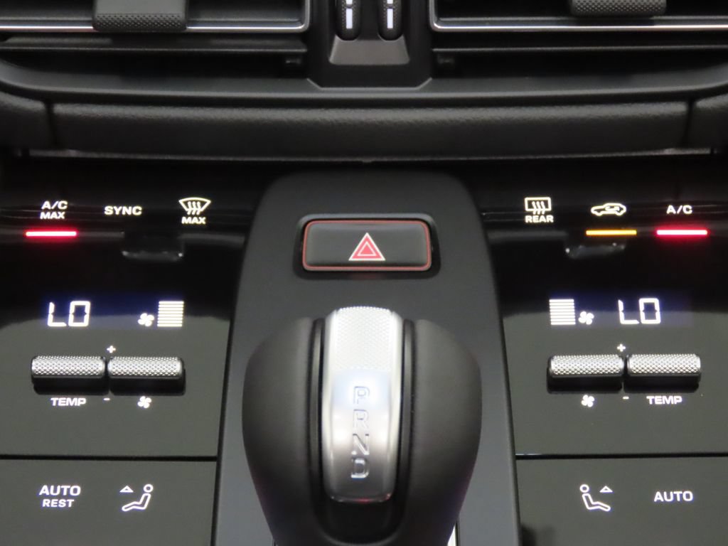 New 2026 Porsche Macan AWD/4WD image 25