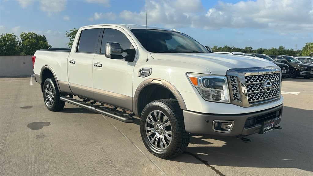 Used 2019 Nissan Titan Platinum Reserve w/ Platinum Utility Package AWD/4WD image 16
