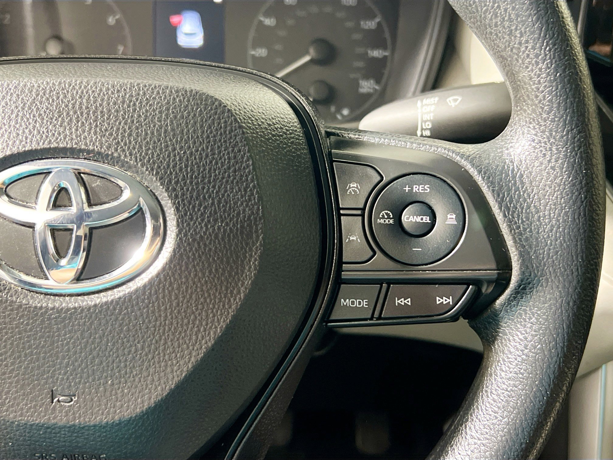 Used 2024 Toyota Corolla Cross L FWD image 18
