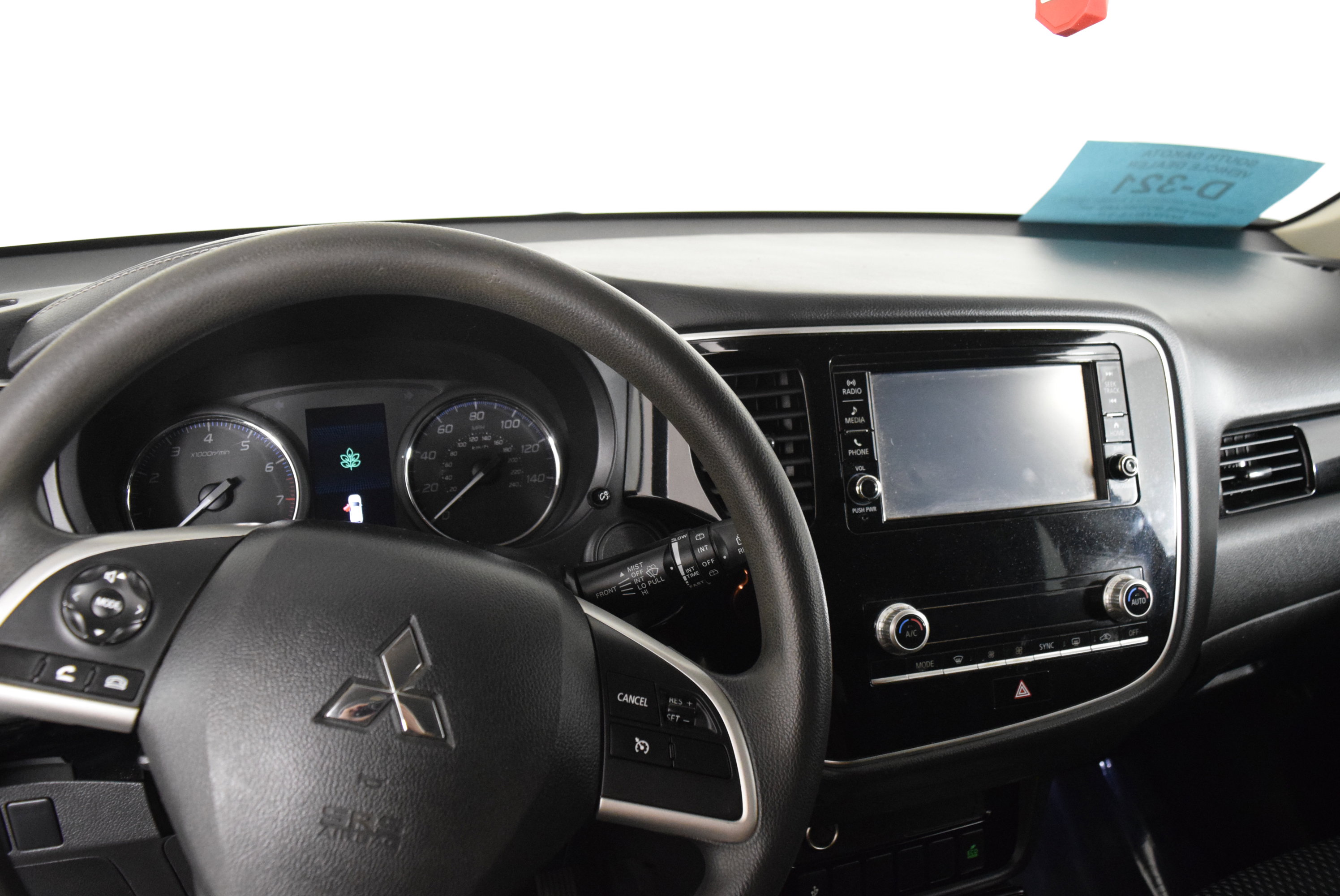 Used 2020 Mitsubishi Outlander ES image 10