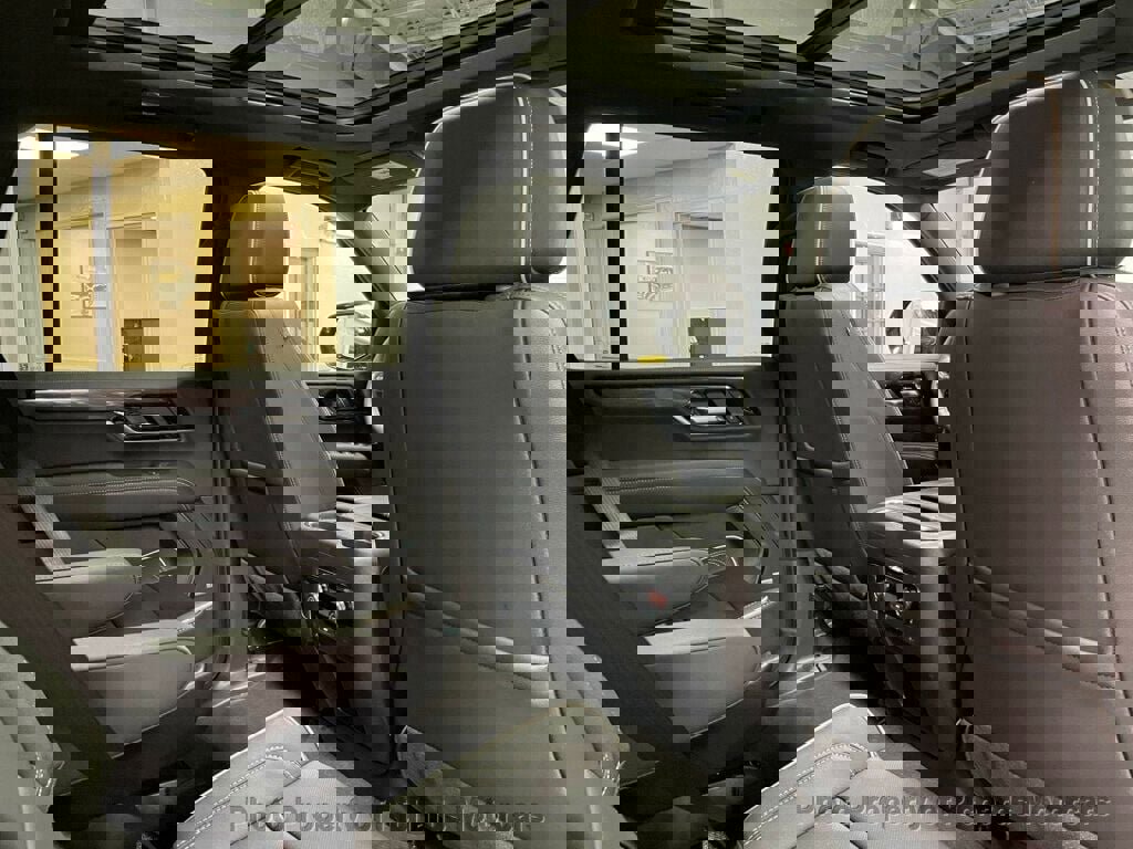 Used 2026 GMC Yukon Elevation image 25