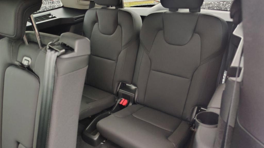 New 2026 Volvo XC90 B6 Plus image 30