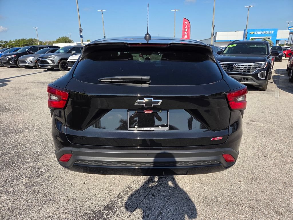 Used 2025 Chevrolet Trax RS w/ Driver Confidence Package FWD image 11
