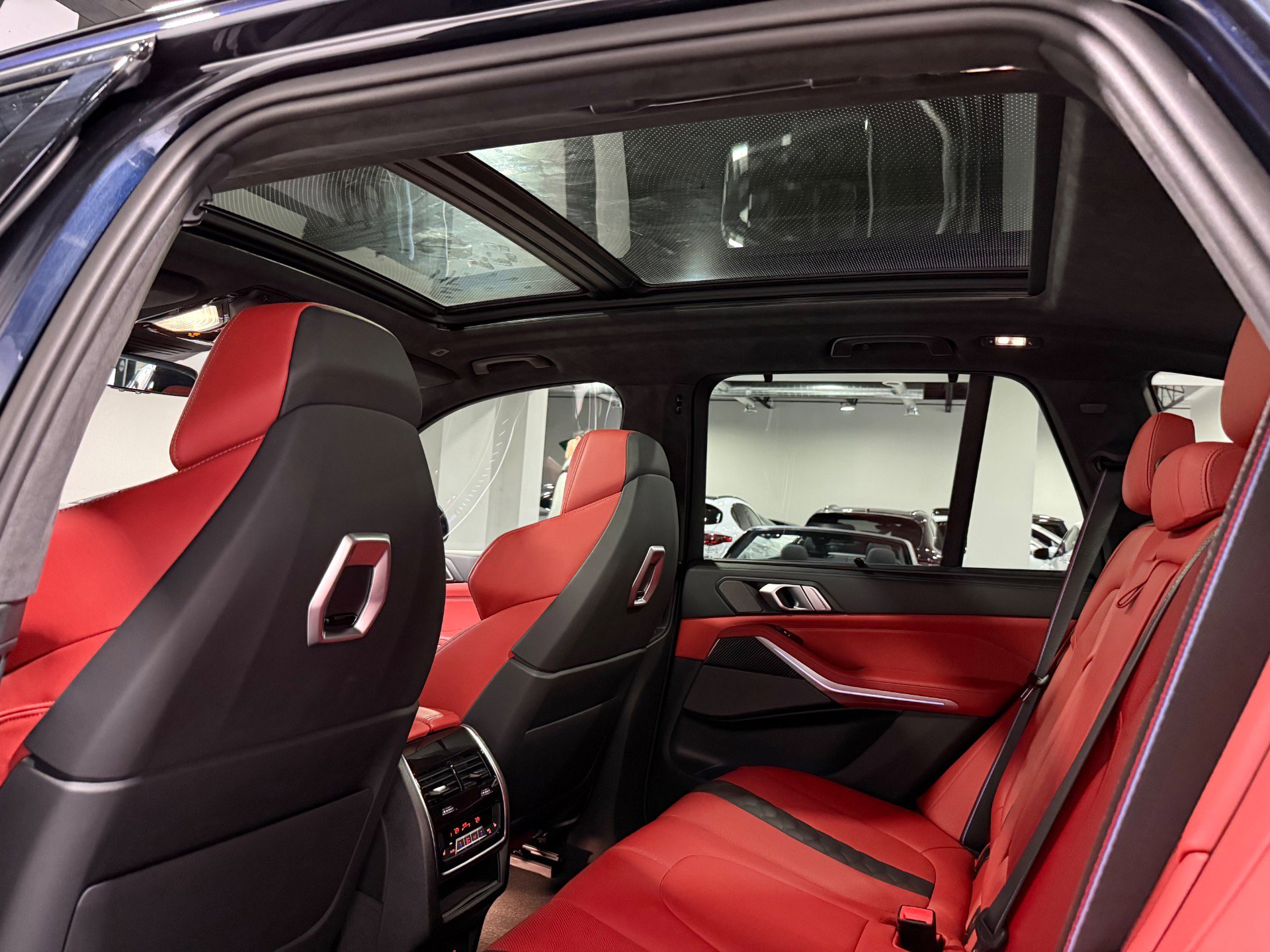 Used 2025 BMW X5 M Competition w/ Executive Package image 67