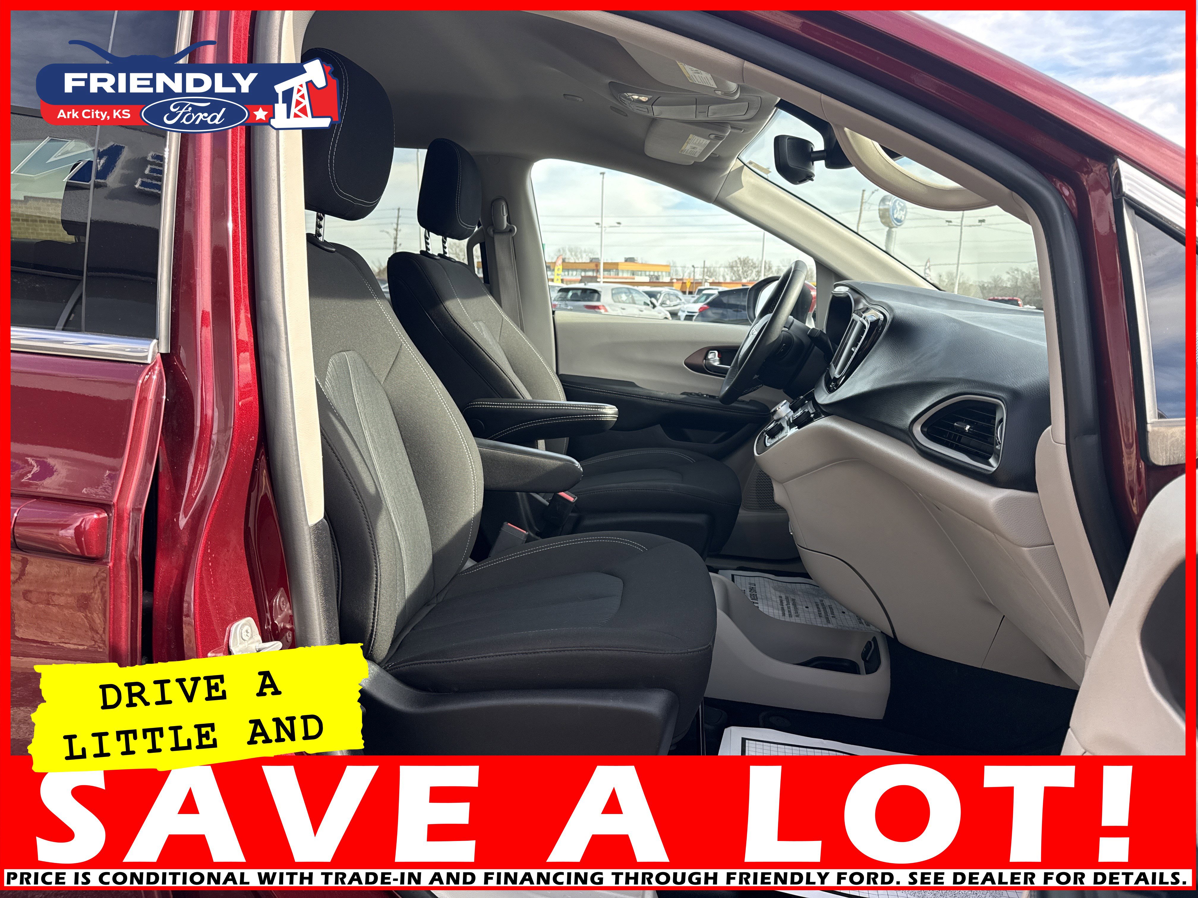 Used 2023 Chrysler Voyager LX image 23