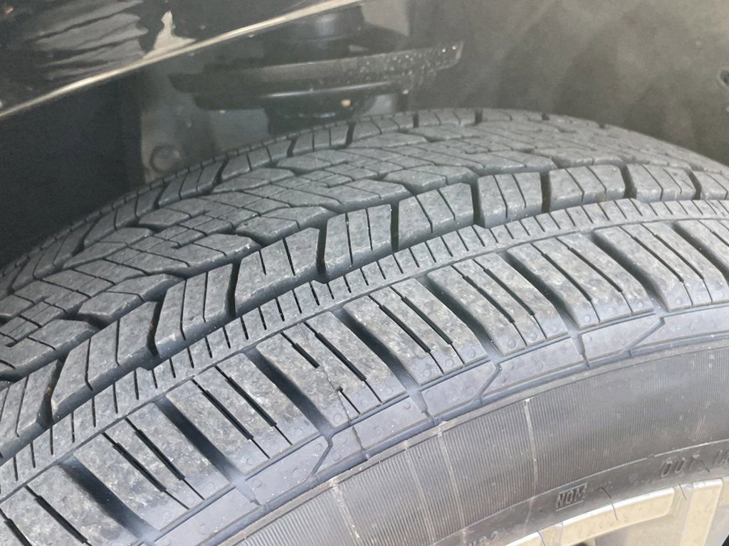 New 2026 GMC Acadia Denali w/ Super Cruise Package image 28