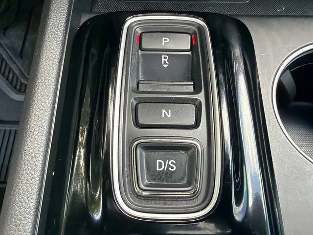 Used 2025 Honda Pilot Black Edition image 32