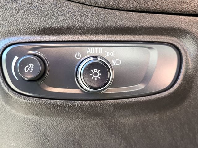 Used 2024 Chevrolet Equinox LS FWD image 9