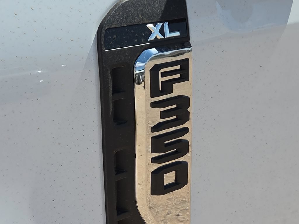 New 2026 Ford F350 XL w/ XL Chrome Package AWD/4WD image 14