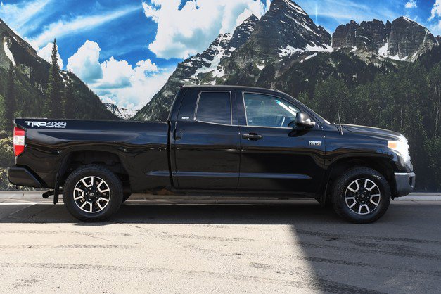 Used 2017 Toyota Tundra SR5 image 2