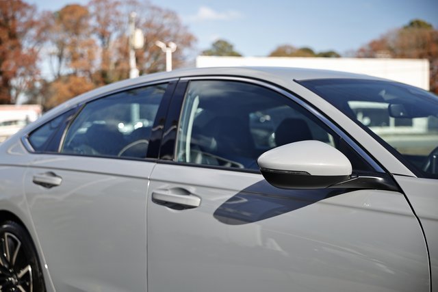 Used 2025 Honda Accord Touring image 11