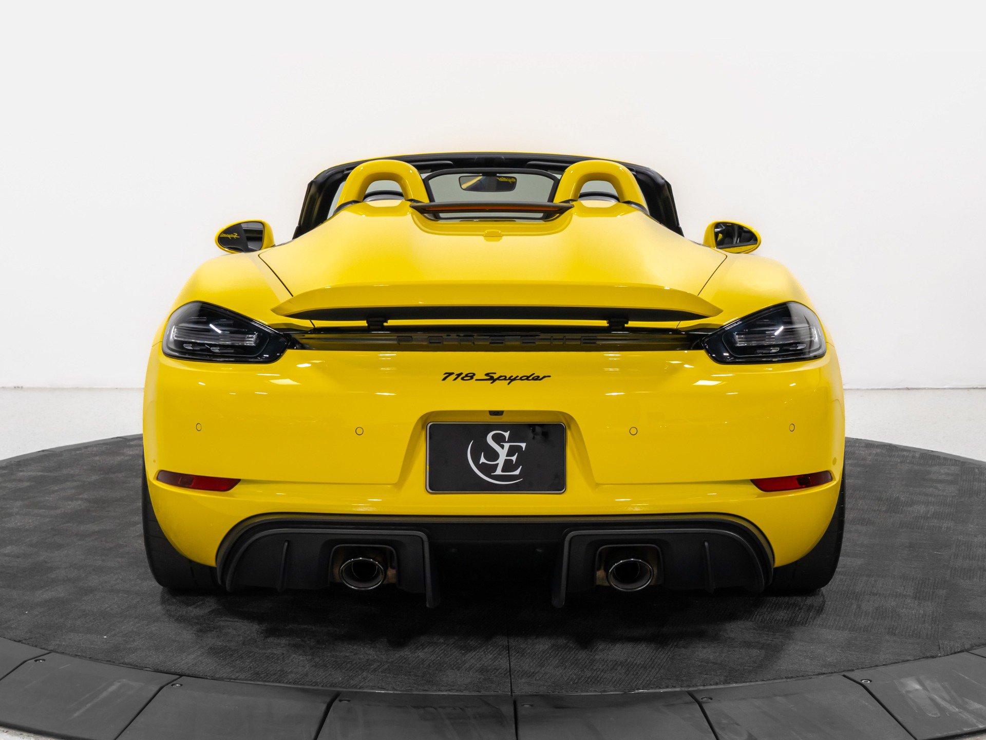 Used 2022 Porsche 718 Boxster Spyder RWD image 7