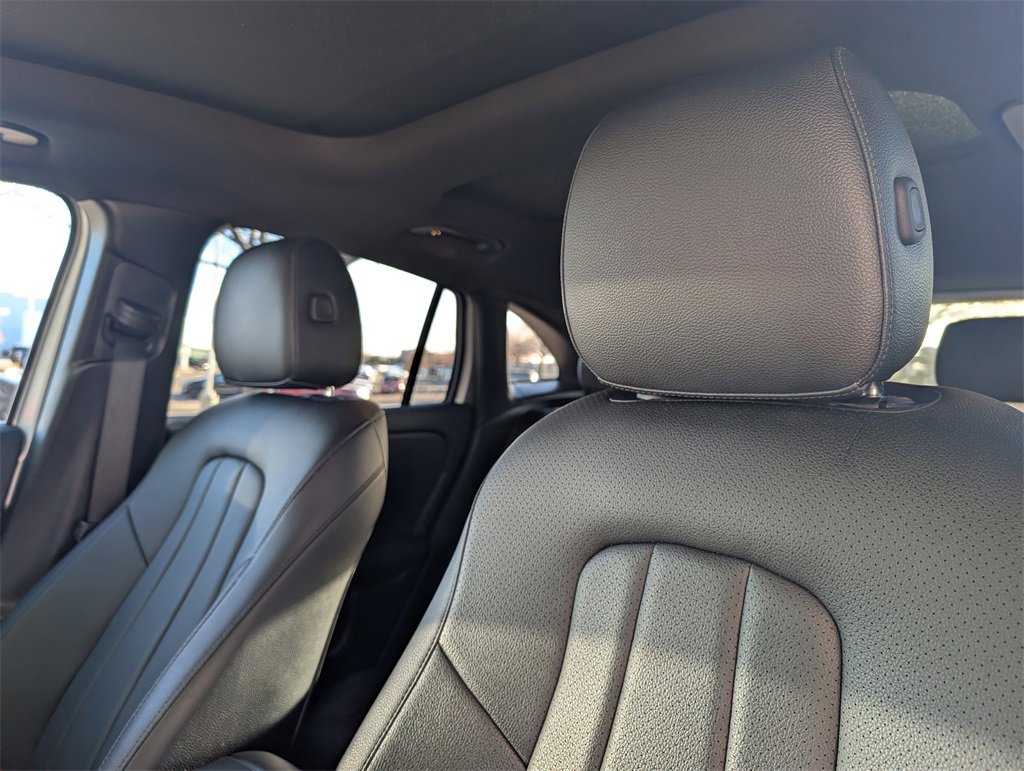 Used 2022 Mercedes-Benz GLA 250 4MATIC image 11