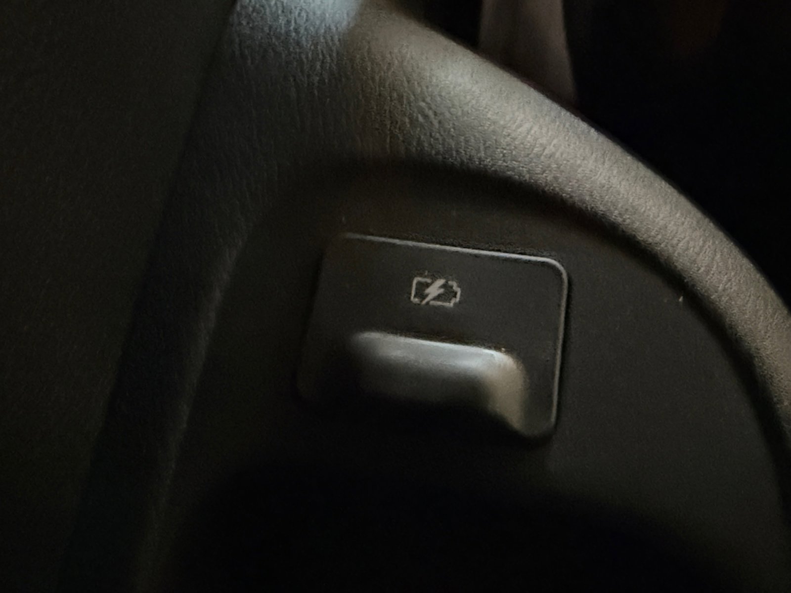 Used 2024 Nissan Pathfinder Platinum w/ Cargo Package image 37