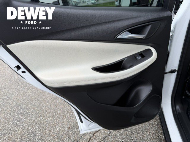 Used 2022 Buick Encore GX Select FWD image 38