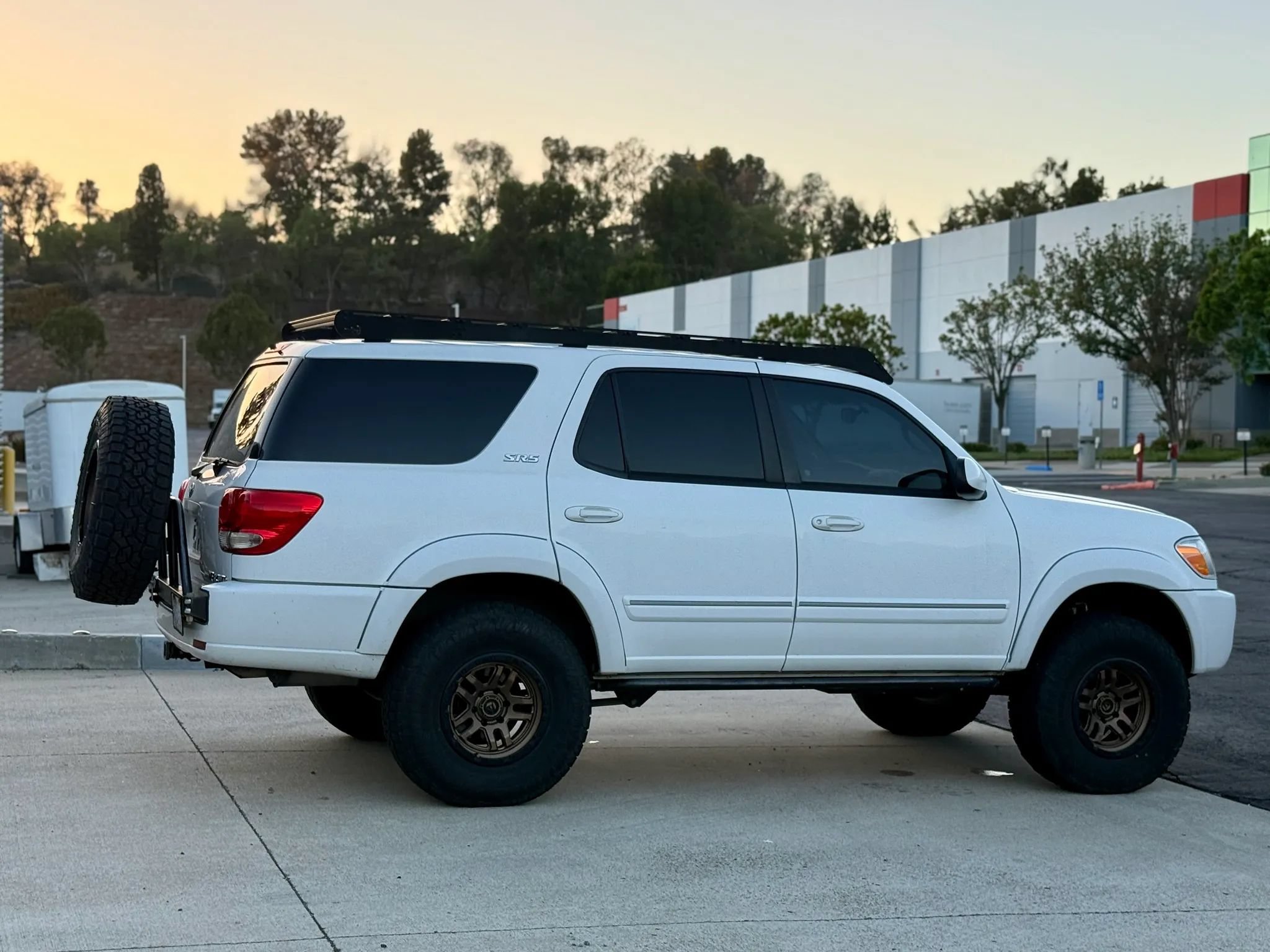 Used 2006 Toyota Sequoia SR5 AWD/4WD image 9