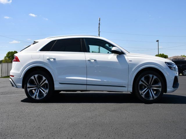 Used 2022 Audi Q8 Premium Plus w/ Premium Plus Package AWD/4WD image 8