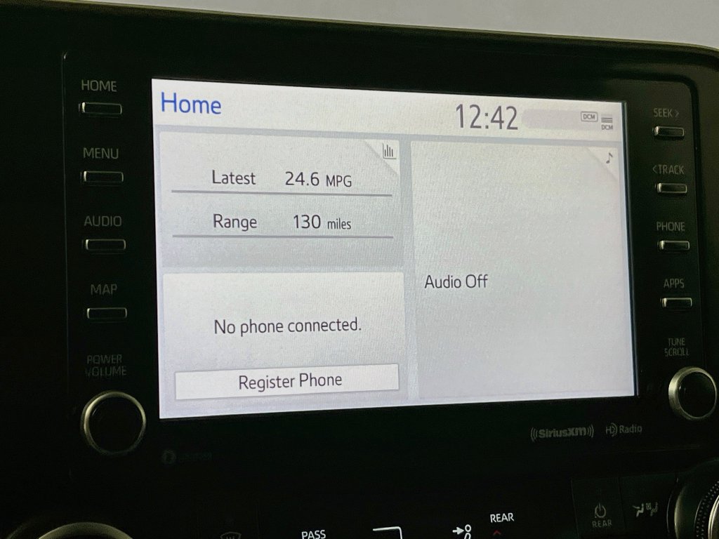 Used 2021 Toyota Highlander XLE FWD image 24