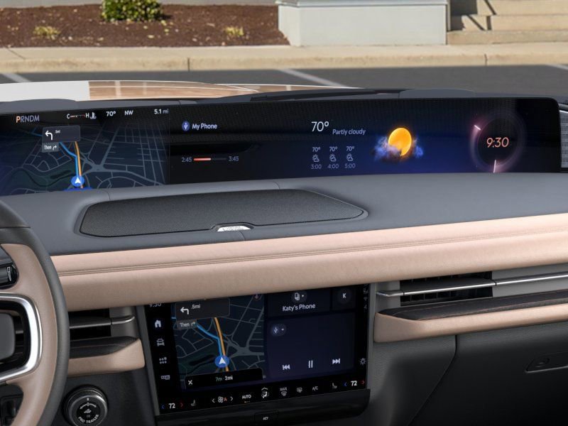 New 2026 Lincoln Navigator L Black Label AWD/4WD image 14