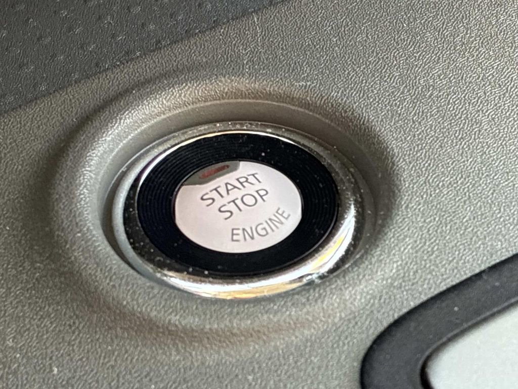 Used 2020 Nissan Frontier SV RWD image 28