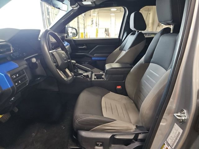 Used 2025 Toyota Tacoma TRD Off-Road image 9
