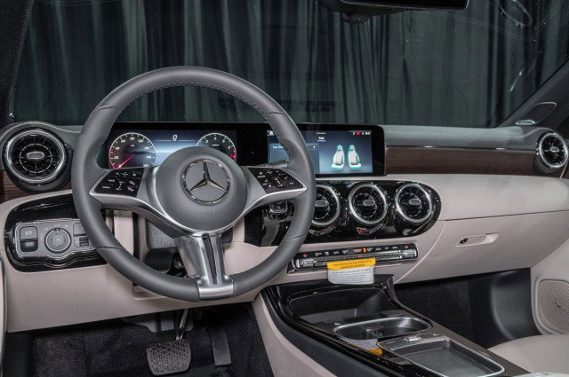 New 2026 Mercedes-Benz CLA 250 image 18