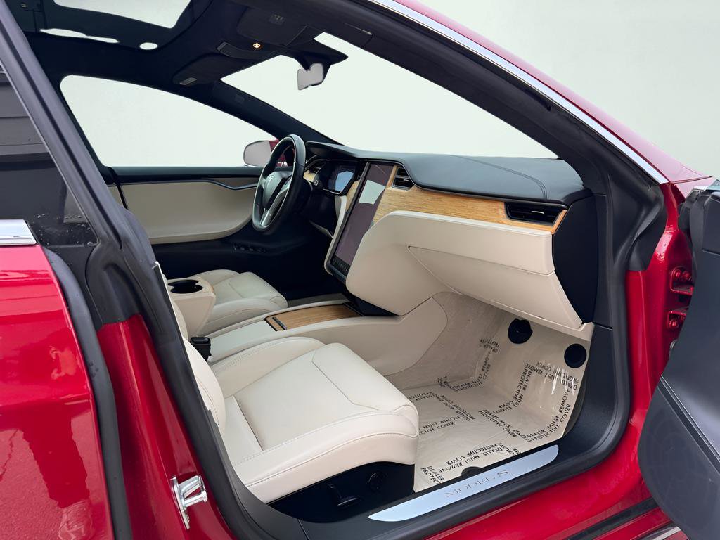 Used 2019 Tesla Model S Performance image 33