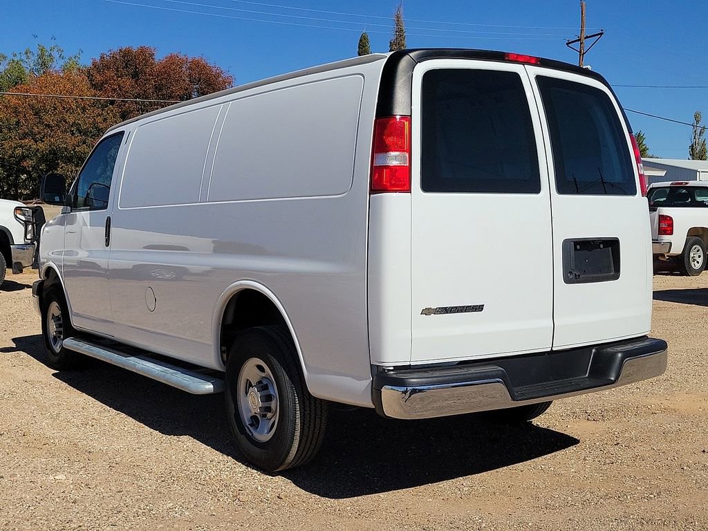 Used 2024 Chevrolet Express 2500 w/ Driver Convenience Package image 3