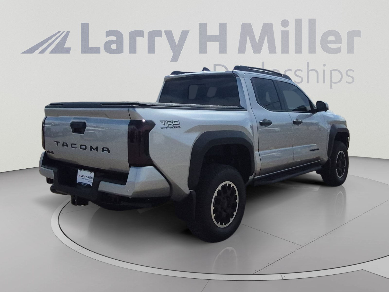 Used 2025 Toyota Tacoma TRD Off-Road w/ TRD Off Road Premium Package AWD/4WD image 5