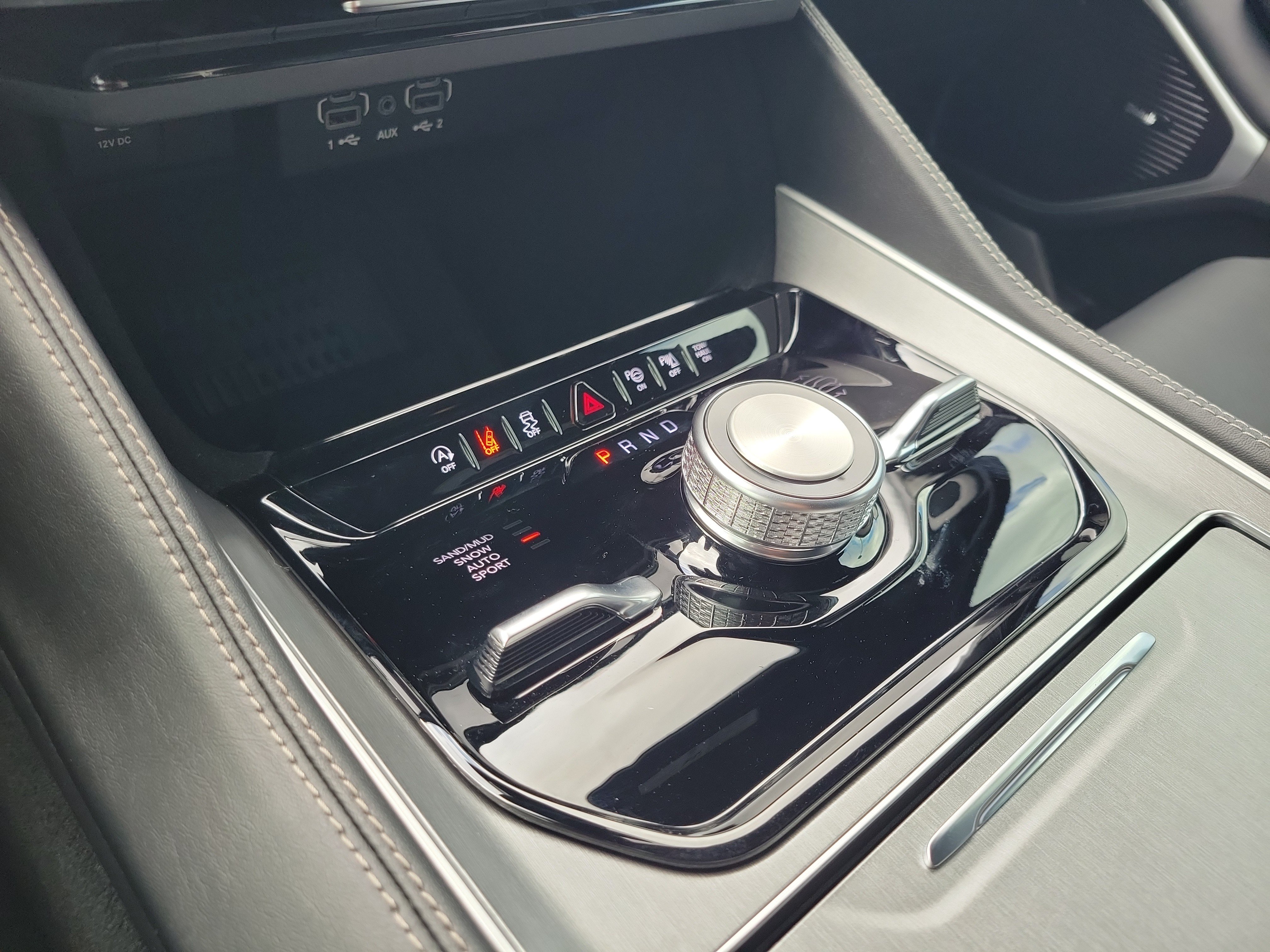 New 2026 Jeep Grand Wagoneer L Limited AWD/4WD image 19