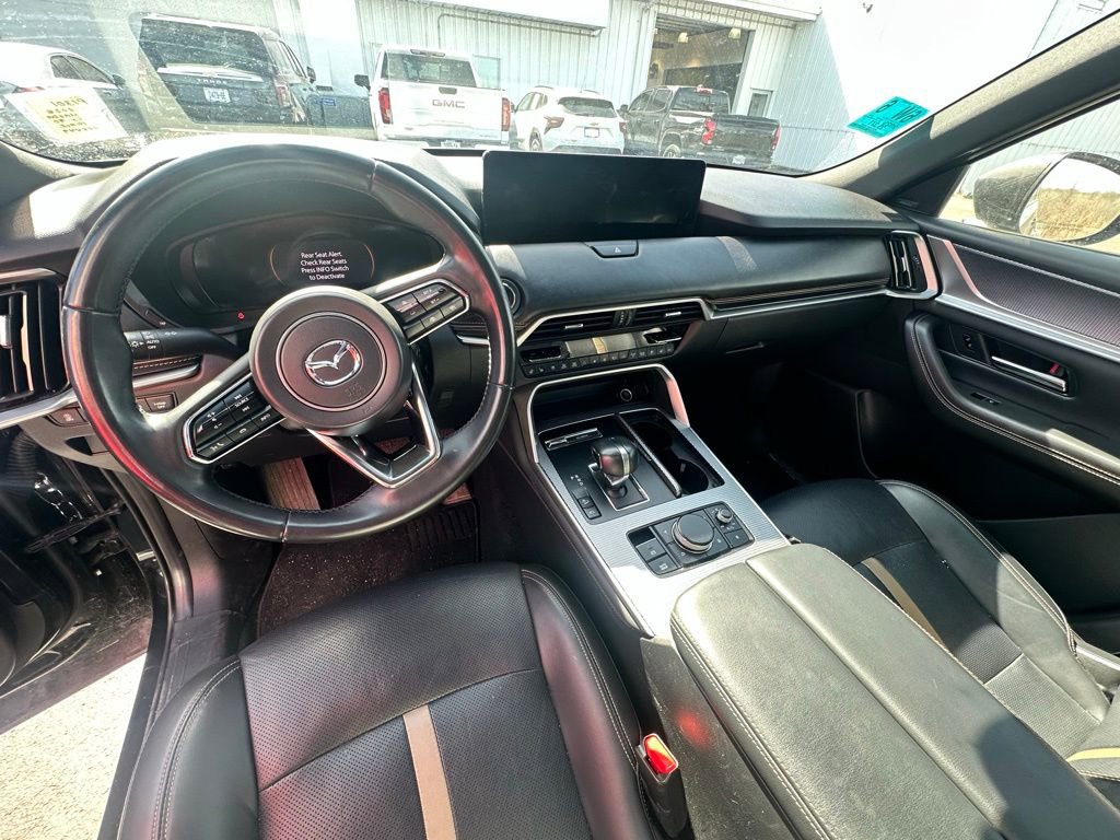 Used 2025 MAZDA CX-90 3.3 Turbo w/ Premium Plus Pkg image 15