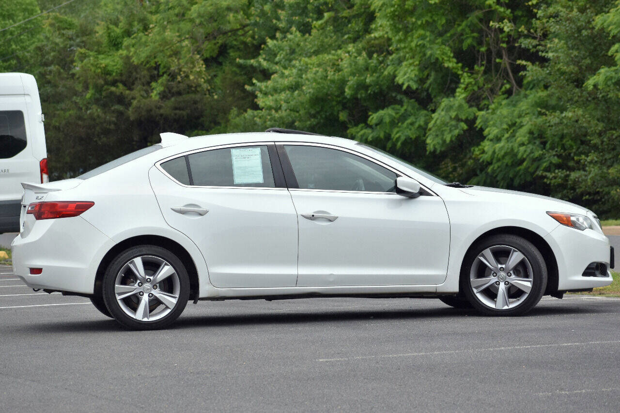 Used 2013 Acura ILX w/ Technology Package image 5