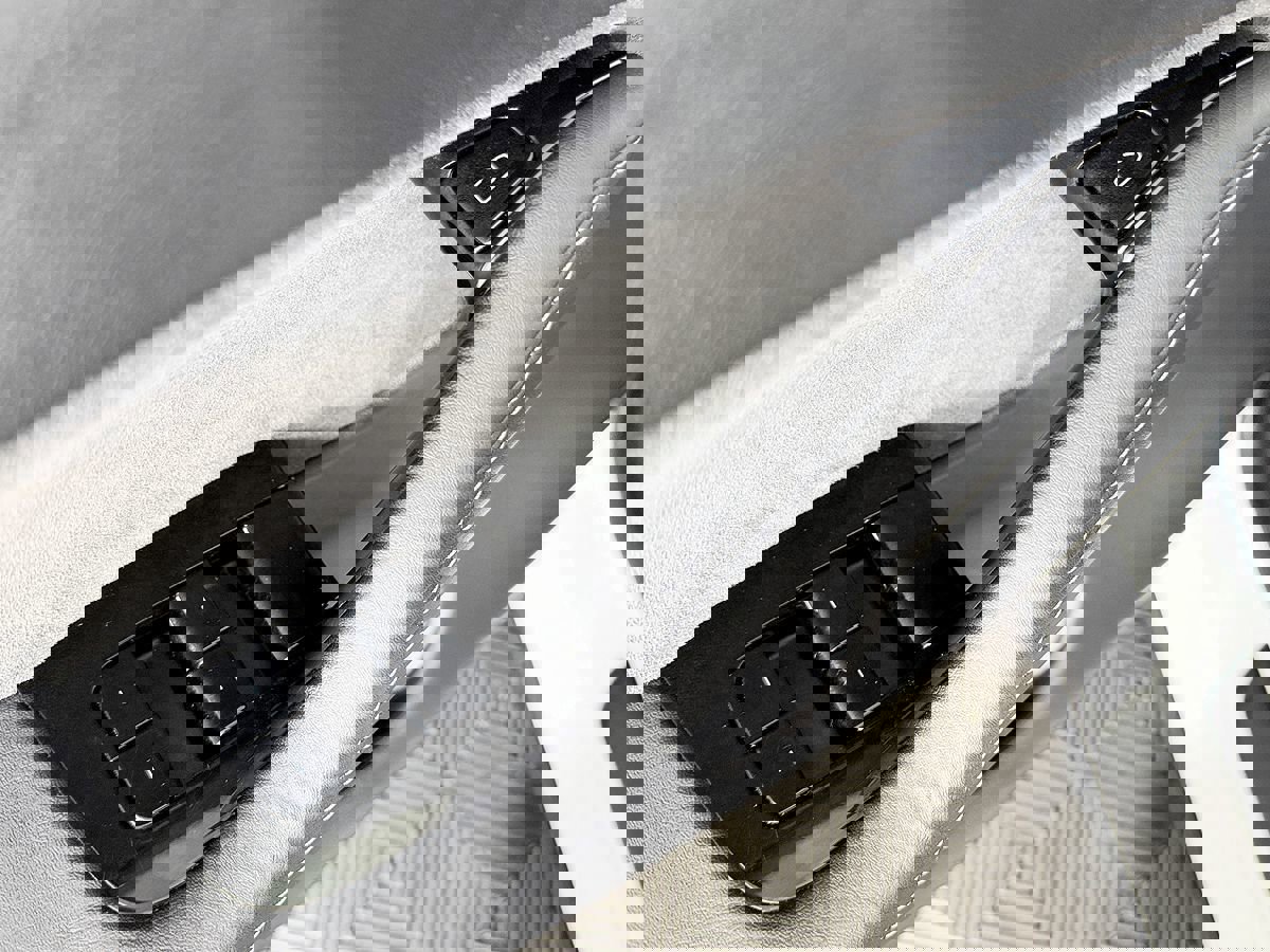 Used 2020 Tesla Model Y Long Range image 25