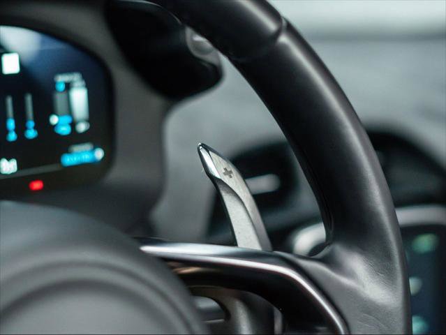 Used 2025 McLaren Artura image 32