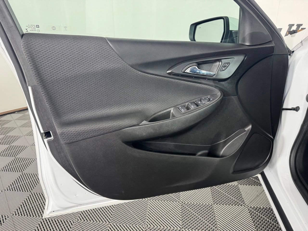 Used 2023 Chevrolet Malibu LS w/ Driver Confidence Package FWD image 11