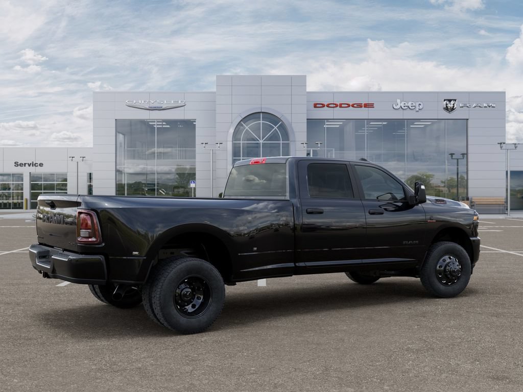 New 2026 RAM 3500 Big Horn w/ Night Edition AWD/4WD image 4