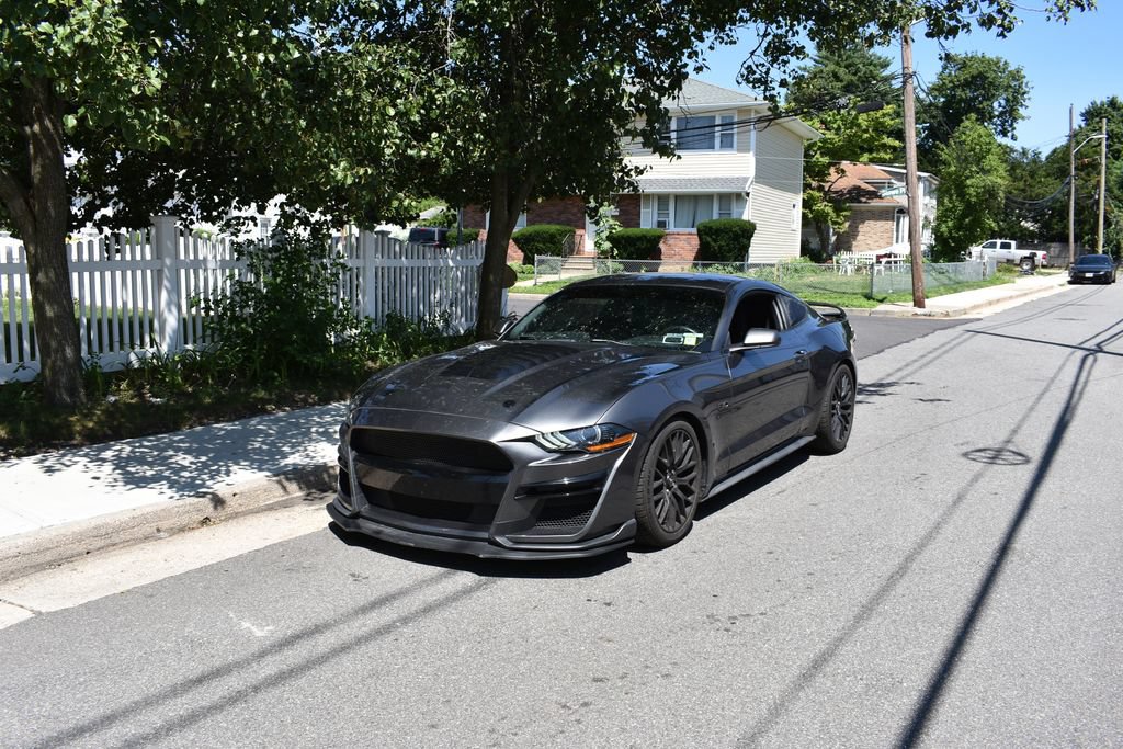 Used 2019 Ford Mustang GT w/ GT Performance Package RWD image 2