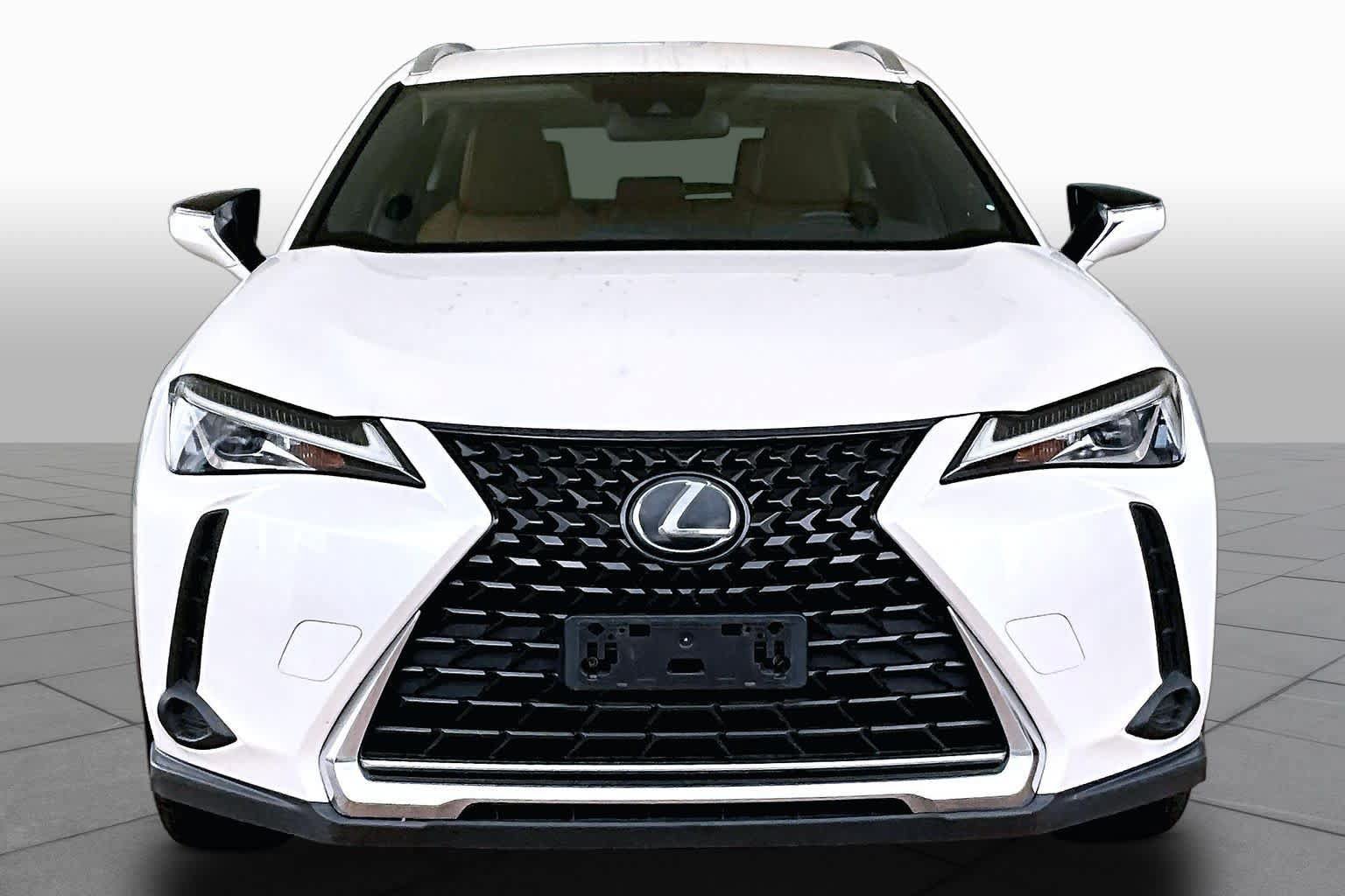 Used 2019 Lexus UX 200 FWD image 4